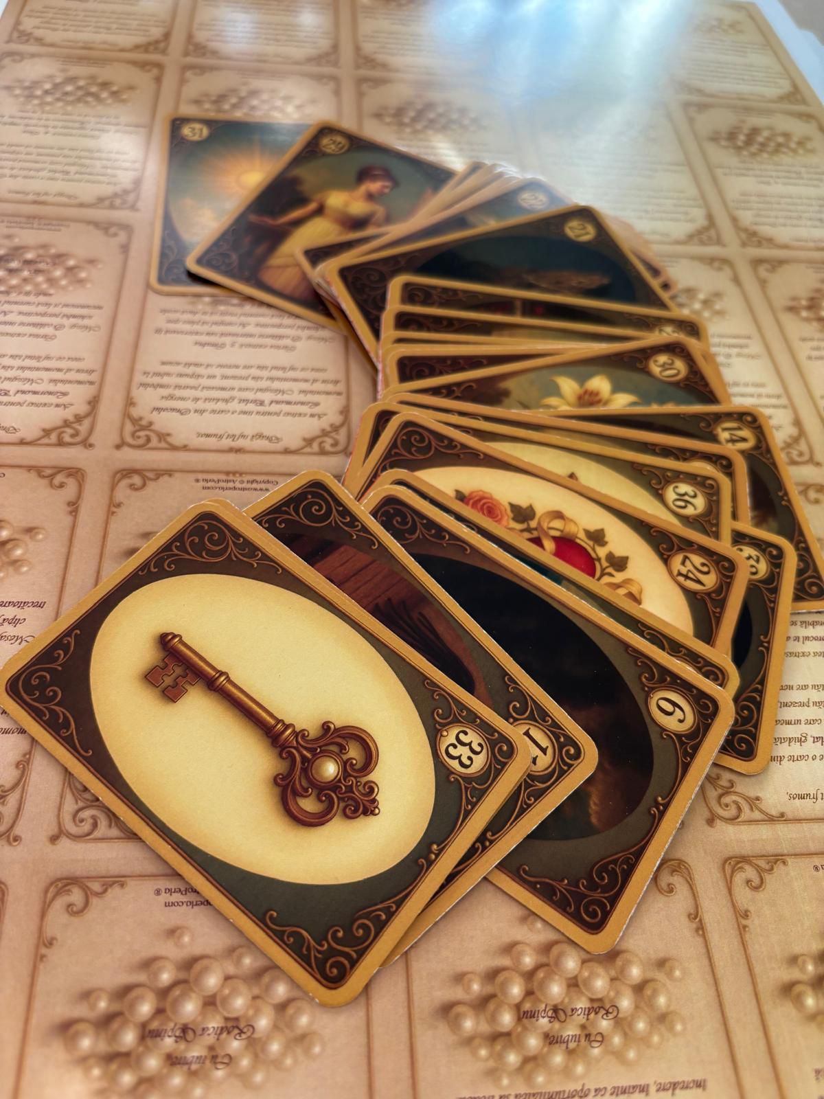 Oracolul Lenormand Perlat