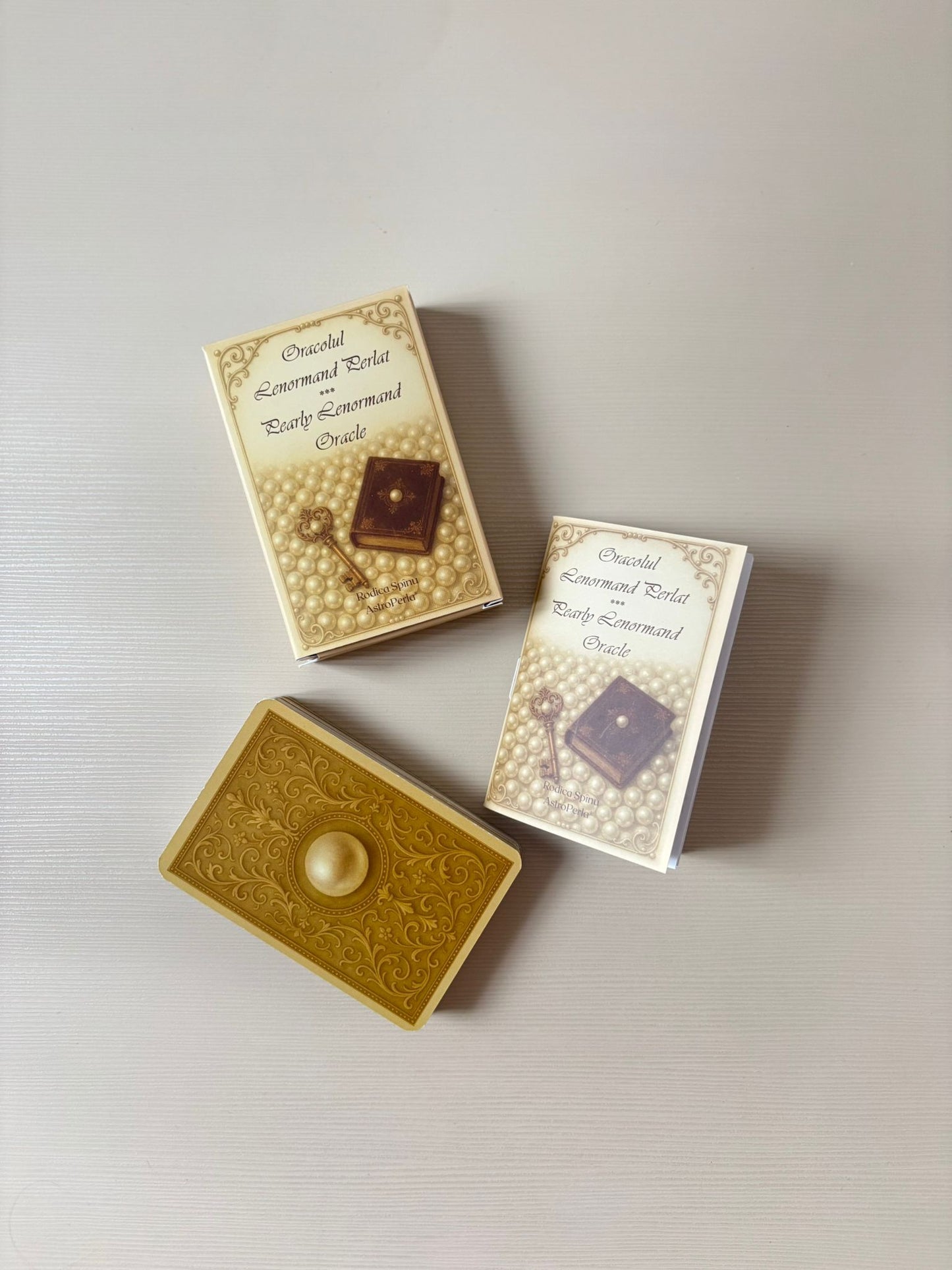 Oracolul Lenormand Perlat